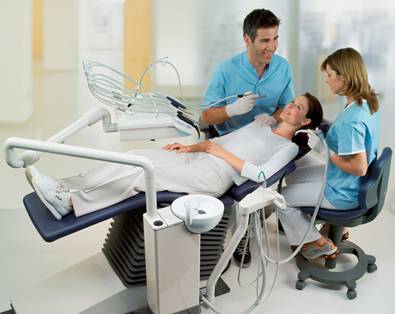Кабинеты Московского стоматологического центра "Диал-Дент" оснащены самыми современными стоматолгическими установками Sirona C8+ (Германия)